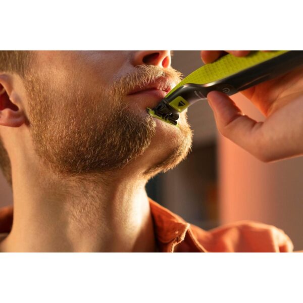 Philips OneBlade Face QP2724/20 – Hybrid Trimmer, Shaver, and Edger for Men, Includes 1 Blade, Black - Image 2