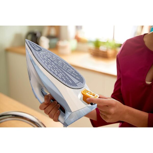 Philips 7000 Series Steam Iron - 2600W, 220 g steam boost, SteamGlide Plus soleplate - DST7011/26 - Light Blue/Gray - Image 5